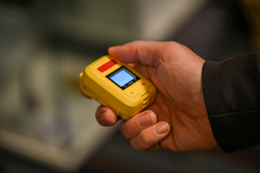 TWIG Neo Ex: compact ATEX personenalarm en pager voor alleenwerkers en BHV'ers