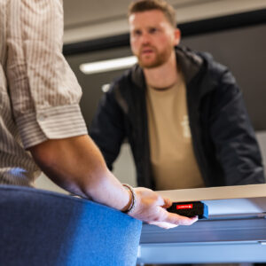 Queclink GL320MG: alarmknop voor spreekkamers, recepties en balies - Afbeelding 4