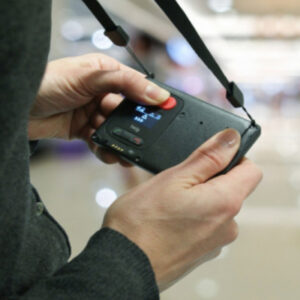 TWIG SOScard: discrete mobiele noodknop voor alleenwerkers - Afbeelding 2